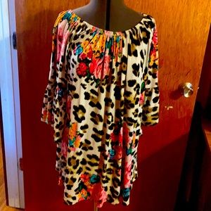 Leopard/ flower print top - BOUTIQUE
